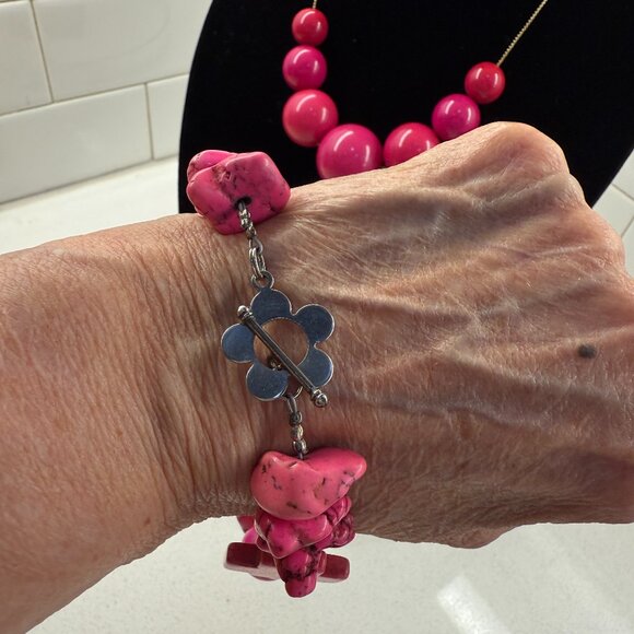 Fun and Flirty Hot Pink Necklace and Bracelet - Picture 5 of 7